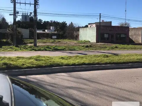 Colorados del Monte e/ Carlos Cuartas y Rio Gualeguaychú