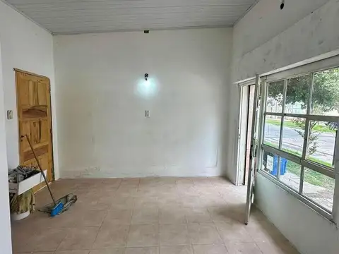 Local en Alquiler en Villa Dominico, $ 320.000