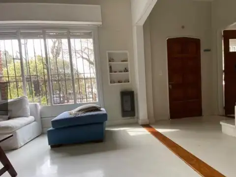 Casa en Venta en Acassuso Libertador  /  Solis, USD 490.000