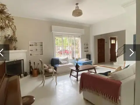 Casa en Alquiler con 1 cochera