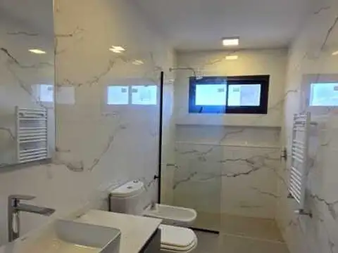 Depto Tipo Casa en Venta de 3 ambientes