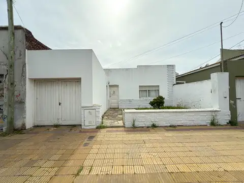 Hipólito Yrigoyen 1100
