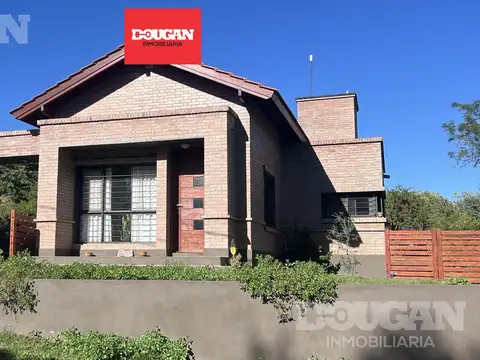 Casa en venta - Pileta y excelentes vistas - Villa de Merlo