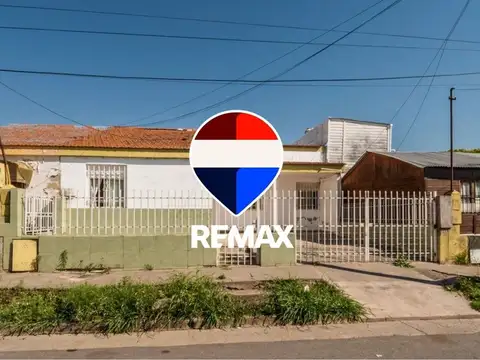 CASA 4 DORMITORIOS VENTA B° INTERSINDICAL ZONA SUR