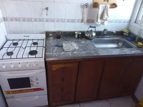 Casa 2 ambientes con 1 baño