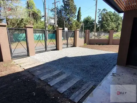 Casa 3 ambientes con 1 baño