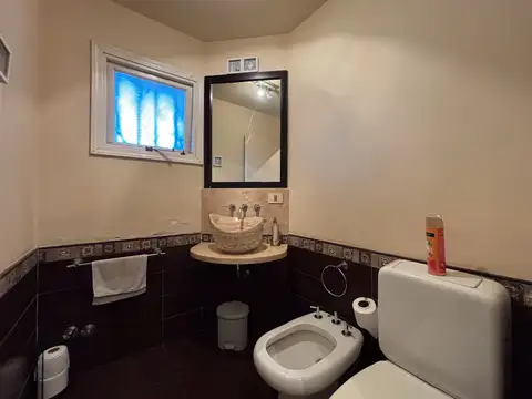 Casa en Venta con 5 cocheras