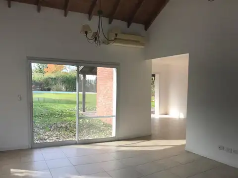 Casa en Venta en Santa Barbara, USD 570.000