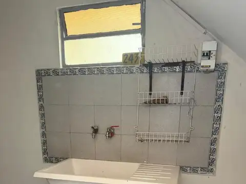 Depto Tipo Casa en Alquiler 60 años