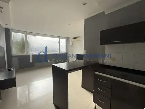 Av. Enrique Shaw 100, Piso 2