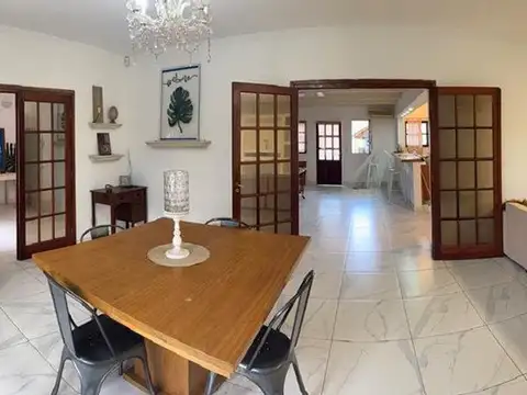 CASA DE 4 AMBIENTES EN VENTA