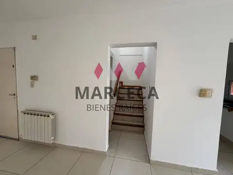 Depto Tipo Casa 4 ambientes con 3 baños