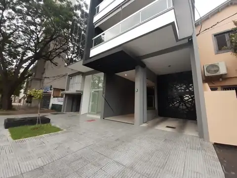 Av. Italia 400, Piso 1