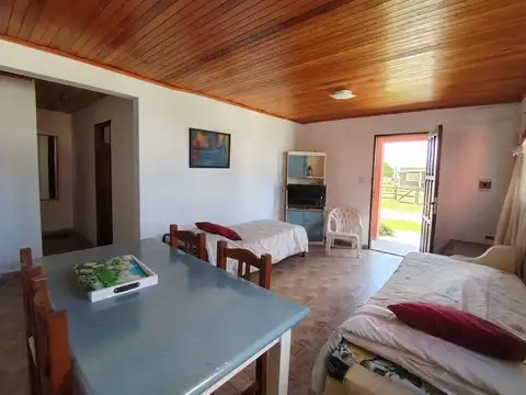 Casa 9 ambientes con 5 baños
