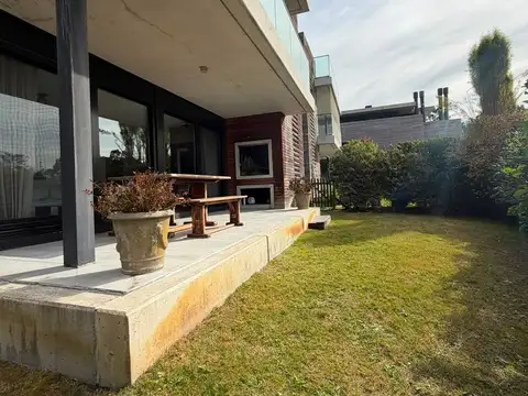 Venta apto 2 dorm. con garage Jardines de Carrasco