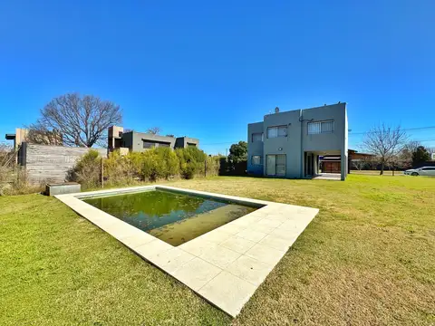 Casa en Alquiler de 4 dormitorios