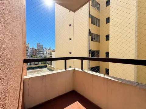 Departamento en Venta en Parque Chacabuco, USD 155.000