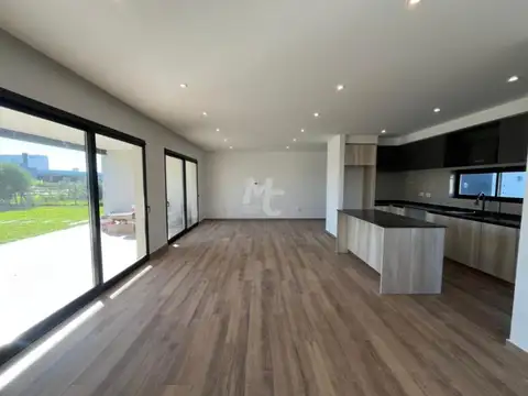 Casa en venta en Santa Lucia