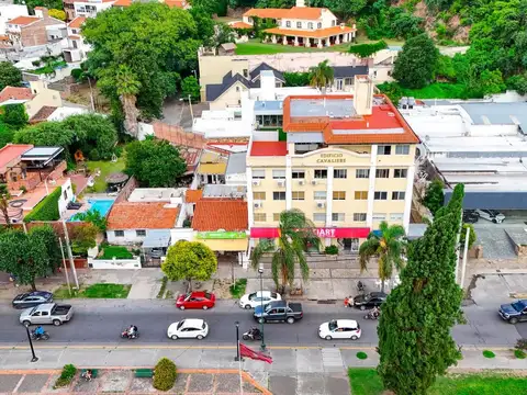 Tres Cerritos. Reyes Católicos 1200