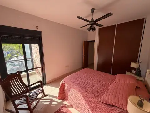 DEPARTAMENTO DE CATEGORIA EN VENTA - 3 DORMITORIOS