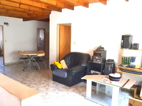 Depto Tipo Casa en Venta de 8 ambientes