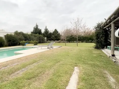 Casa en Venta con 1 cochera