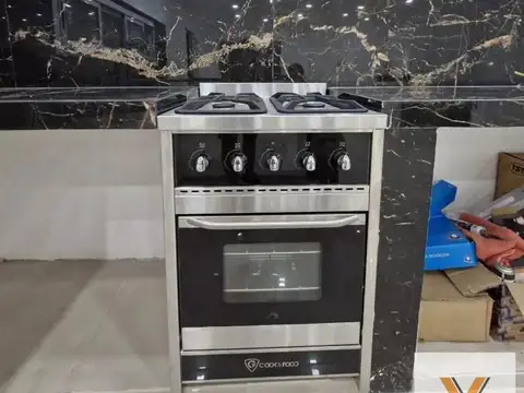 Casa 6 ambientes con 2 baños