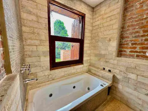 Casa en Venta en José Mármol, USD 164.000