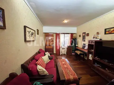 Depto Tipo Casa en Venta con 1 cocheras