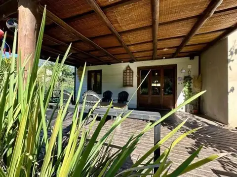 MGM. Preciosa casa Loma Verde Saavedra y Calle sin salida