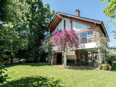 VENTA casa 3 plantas con ascensor y amarra, Boatcenter Barrio Nautico,  Rincon de Milberg, Tigre