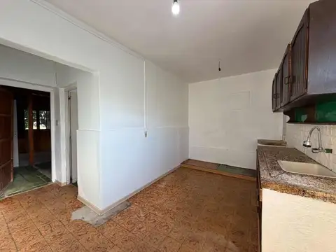 Casa 2 ambientes con 1 baño