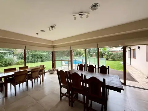 Casa en Venta en Francisco Álvarez, USD 445.000