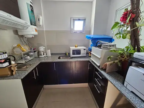 Oficina / Departamento de 1 ambiente - Quilmes Centro, Humberto Primo al 200