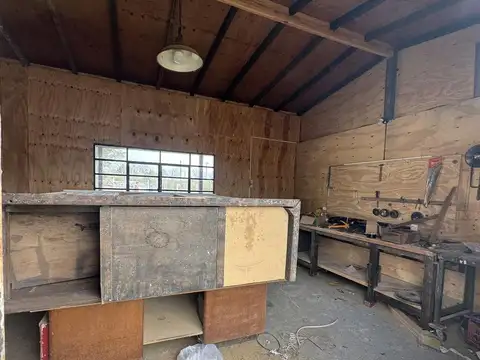 VAGÓN DE TREN + GALPÓN EN CAPILLA DEL SEÑOR