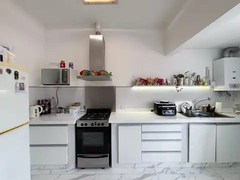 Depto Tipo Casa 4 ambientes con 2 baños