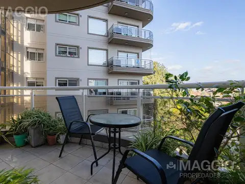Departamento 5 ambientes con 4 baños