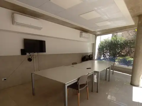 pellegrini 1600, Piso 01