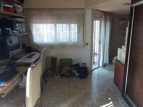 Depto Tipo Casa 4 ambientes con 2 baños
