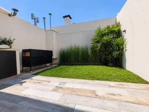 Depto Tipo Casa en Venta con 2 cocheras