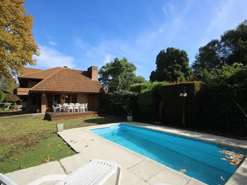 VENTA CASA 5 AMBIENTES - APTO CREDITO