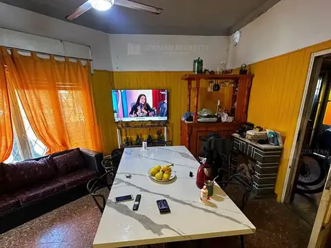 Casa 3 ambientes con 2 baños
