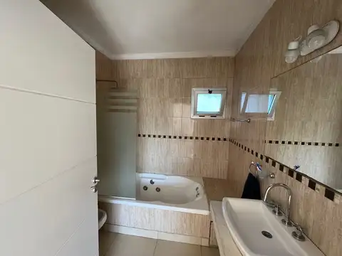 Casa en Alquiler al Este