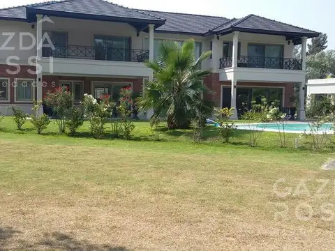 Casa en Venta de 5 dormitorios