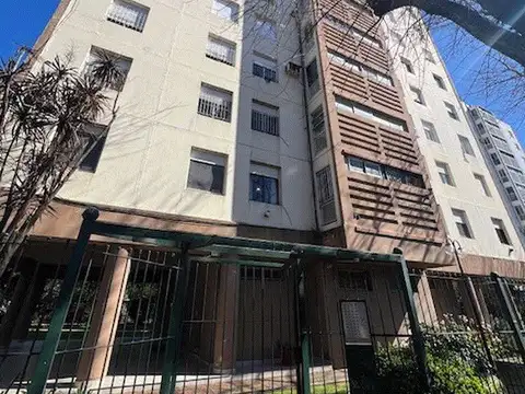 Escalada De San Martin 1700, Piso 1