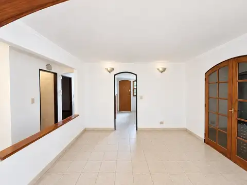 Casa 7 ambientes con 3 baños