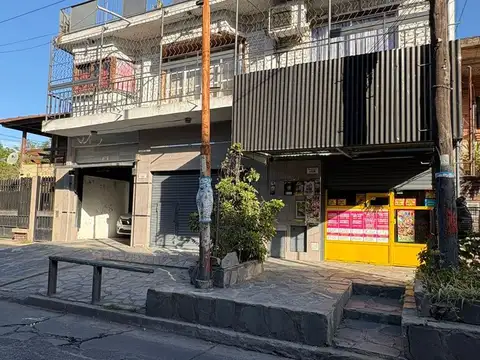 VENTA CASA 5 AMBIENTES  CON LOCAL VILLA LUZURIAGA