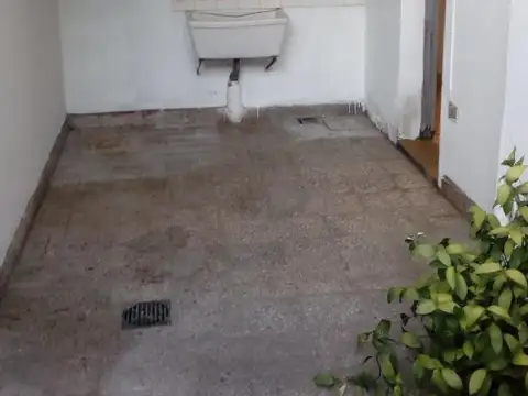 DEPARTAMENTO DE 2 DORMITORIOS CON COCHERA