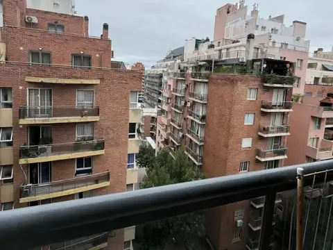 Ambrosio Olmos 900