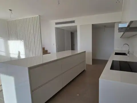 Departamento 4 ambientes con 3 baños